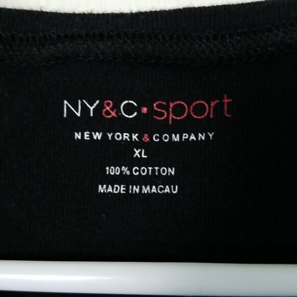 Black tshirt - Picture 4 of 4